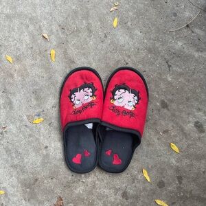 Betty boop slippers !